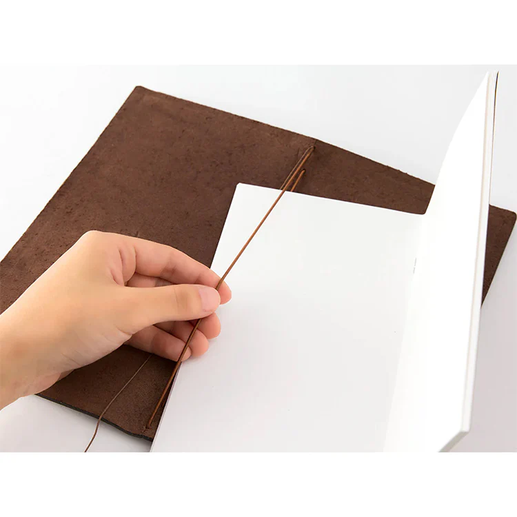 TRAVELER's Notebook Regular Size Brown Cover - Image 4